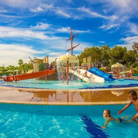 Semesteranläggning (resort) Eftalia Aqua 5*